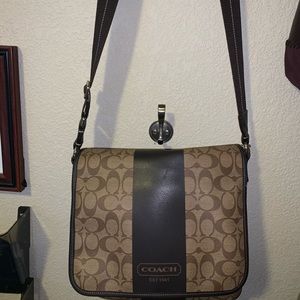 Coach Unisex Crossbody bad. Excellent condition.